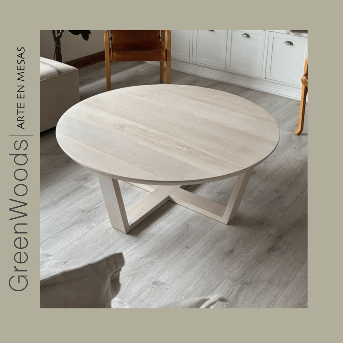 Mesa de centro Ávila en madera maciza y base de fierro negro | Greenwoods Chile